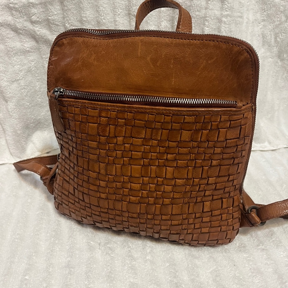 Elegant Tan Leather Woven Backpack